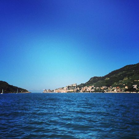 Appartamento Un Giorno Di Sole Леричи Экстерьер фото